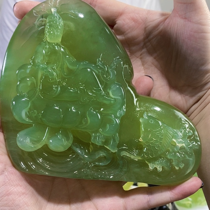 未镶嵌岫玉小摆件