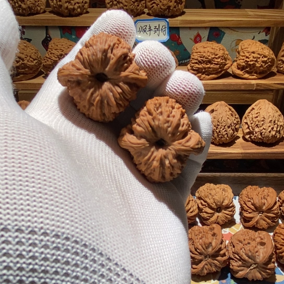 吊坠文玩核桃南疆