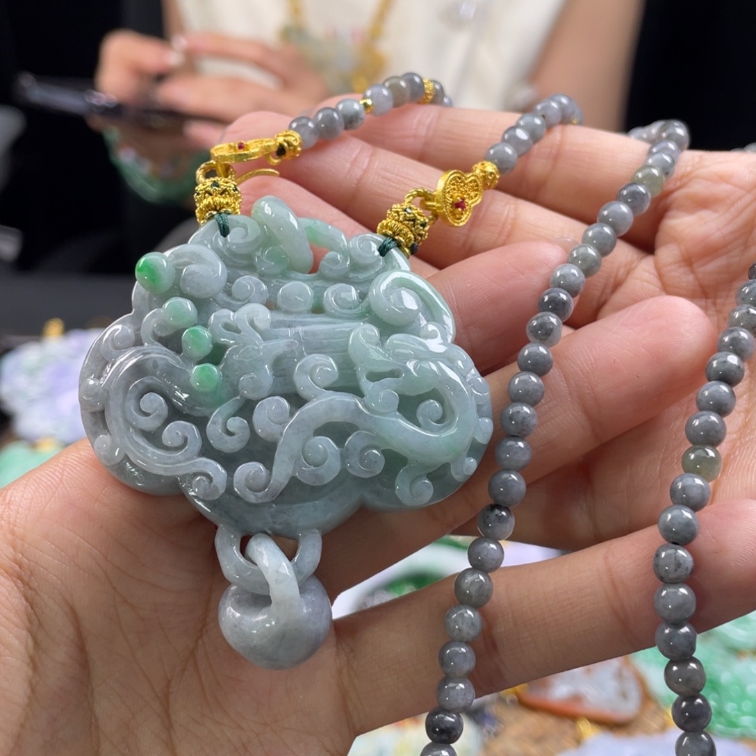 翡翠未镶嵌颈饰代编织