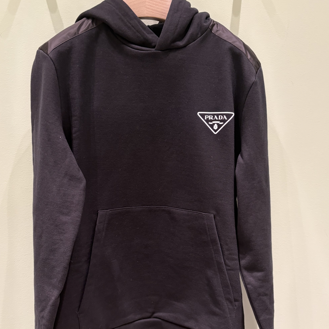 未使用 Prada/普拉达 男款连帽休闲卫衣