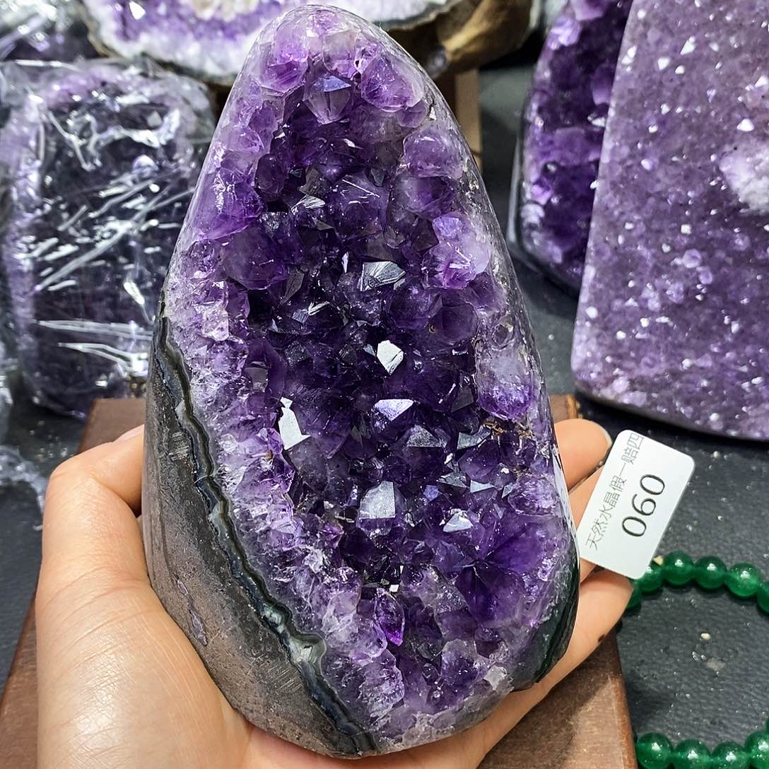 水晶大型摆件（非配饰）未镶嵌