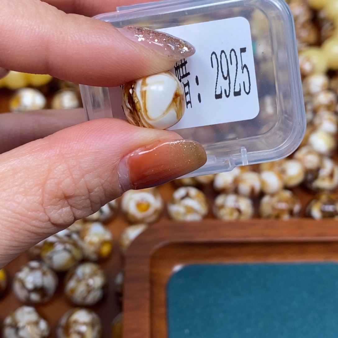 猴头核桃把件沁色圆珠老型2925