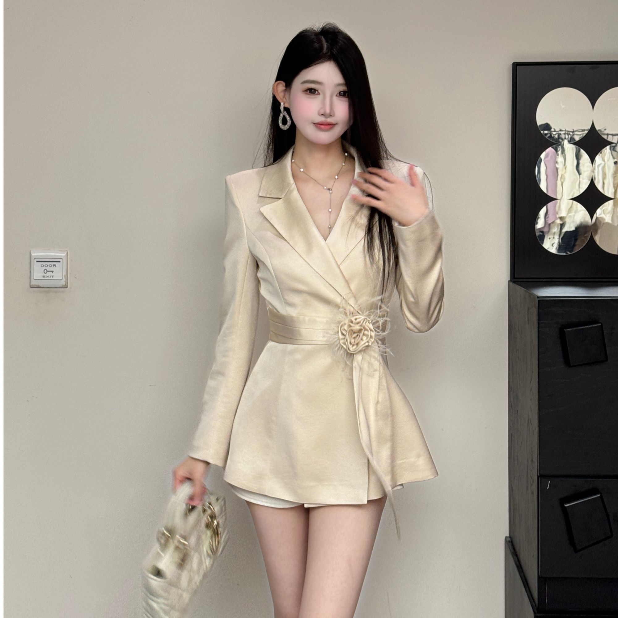 【泉泉推荐】春季新款御姐风女轻奢西装西装法式修身设计感时尚