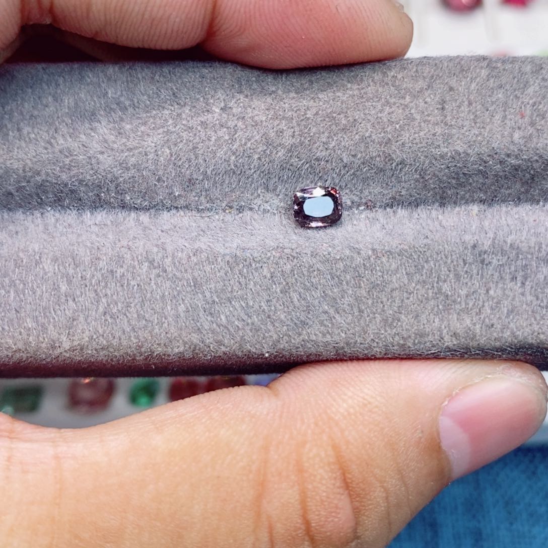 尖晶石裸石未镶嵌尖晶石66分