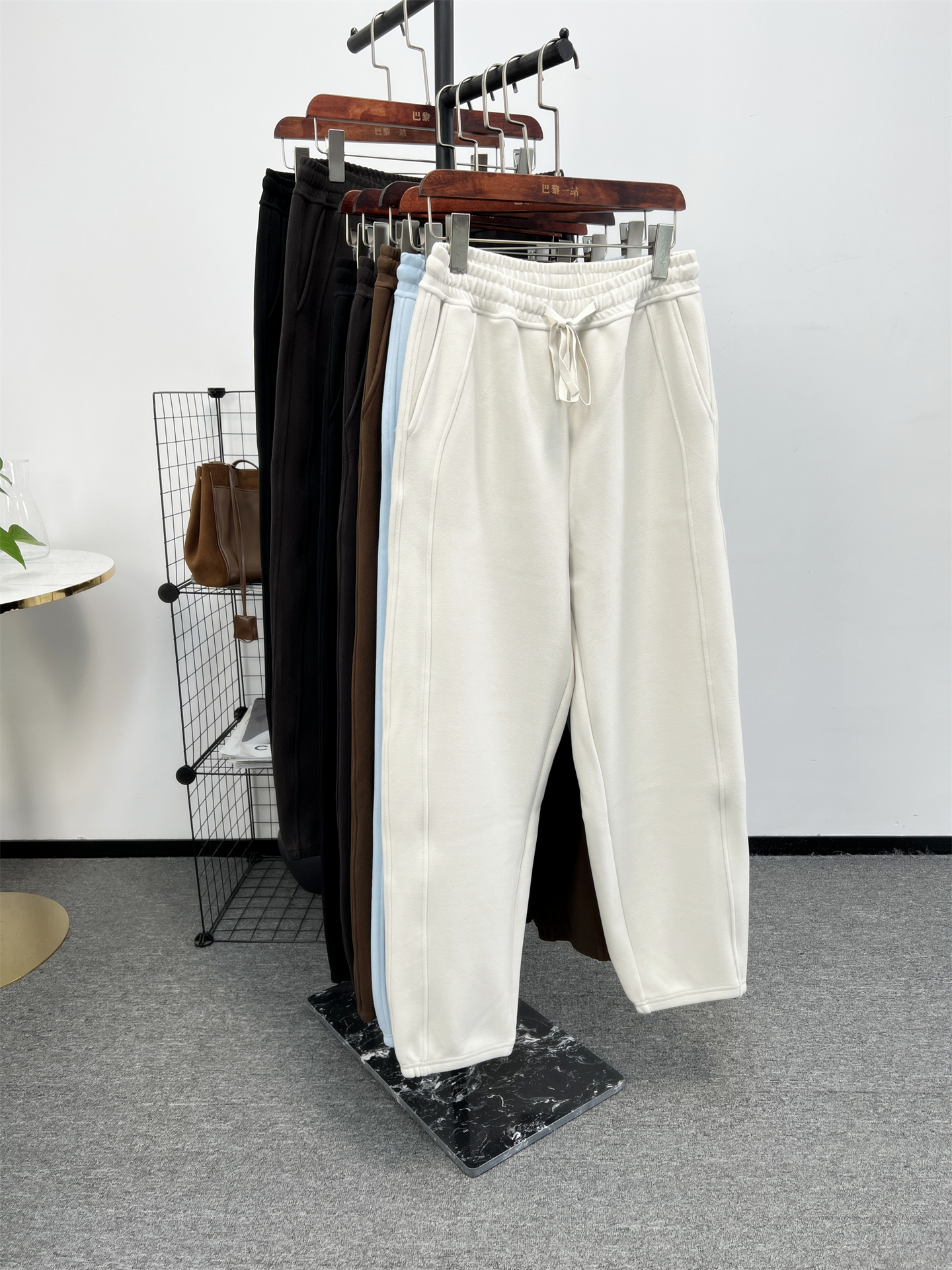 巴黎一站 正品《暖绒裤》手软糯耐磨 双层复合暖绒休闲裤男女同款