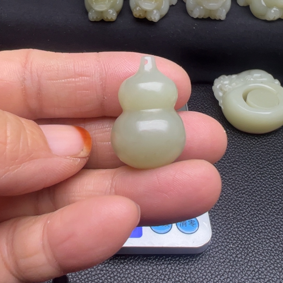 和田玉（糖玉）未镶嵌吊坠(不含链)