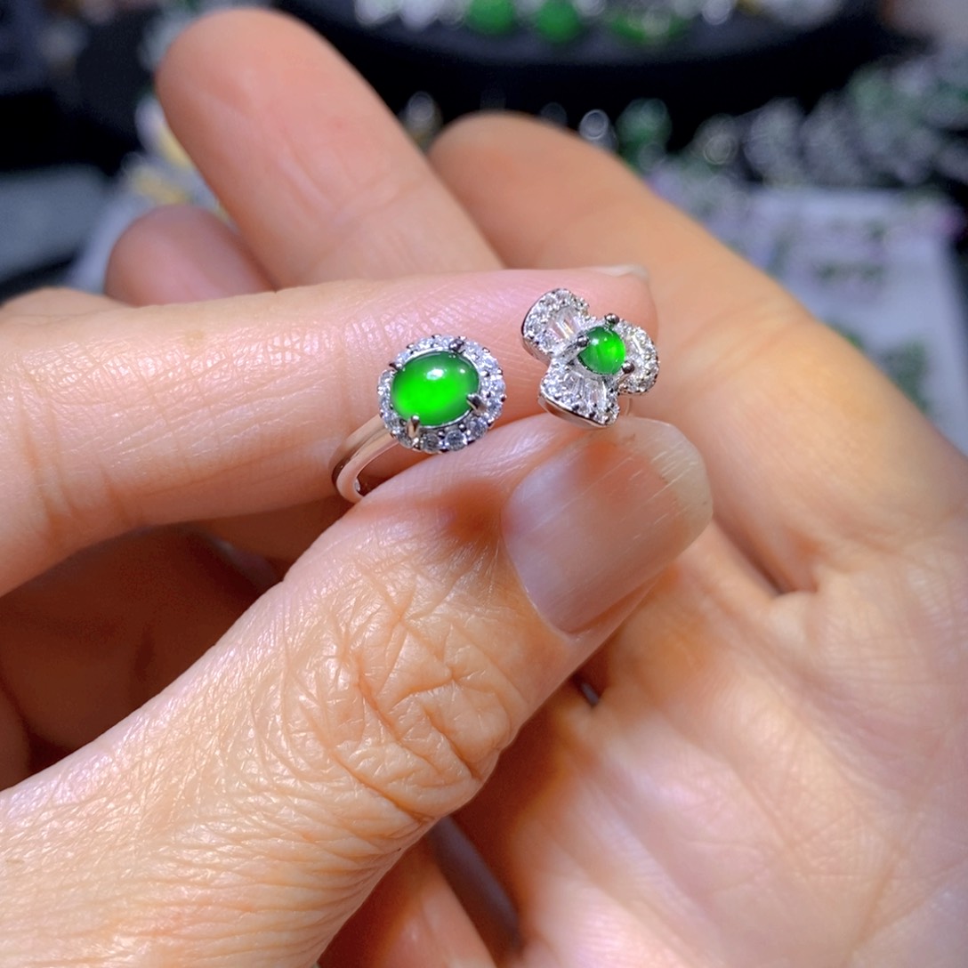 翡翠颈饰银S925镶嵌天然翡翠