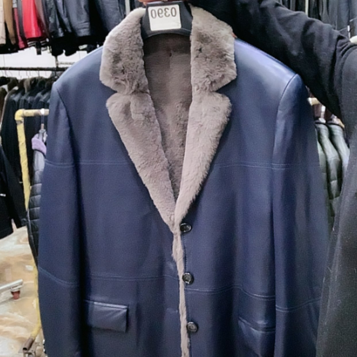 【闪购商品】真皮獭兔绒