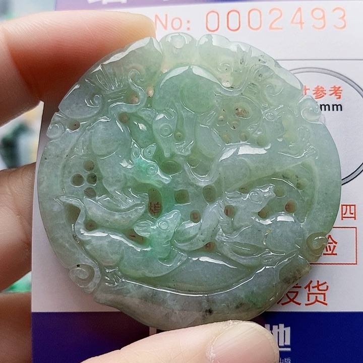 吊坠(不含链)未镶嵌翡翠