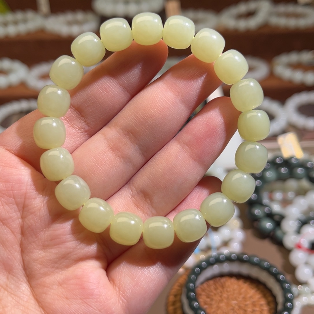 和田玉未镶嵌手串