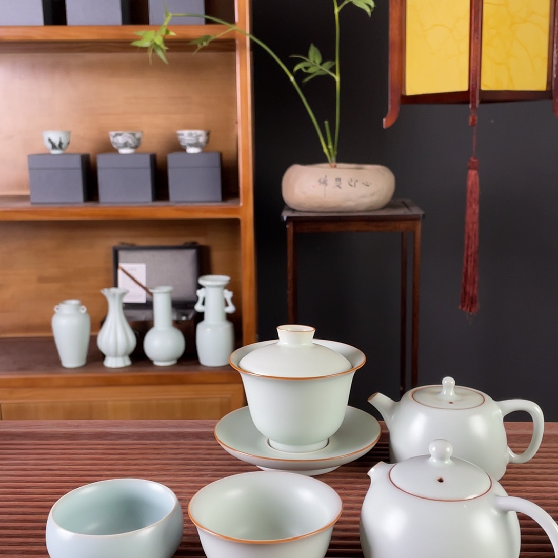 拾***贰经典款的设计风格的壶