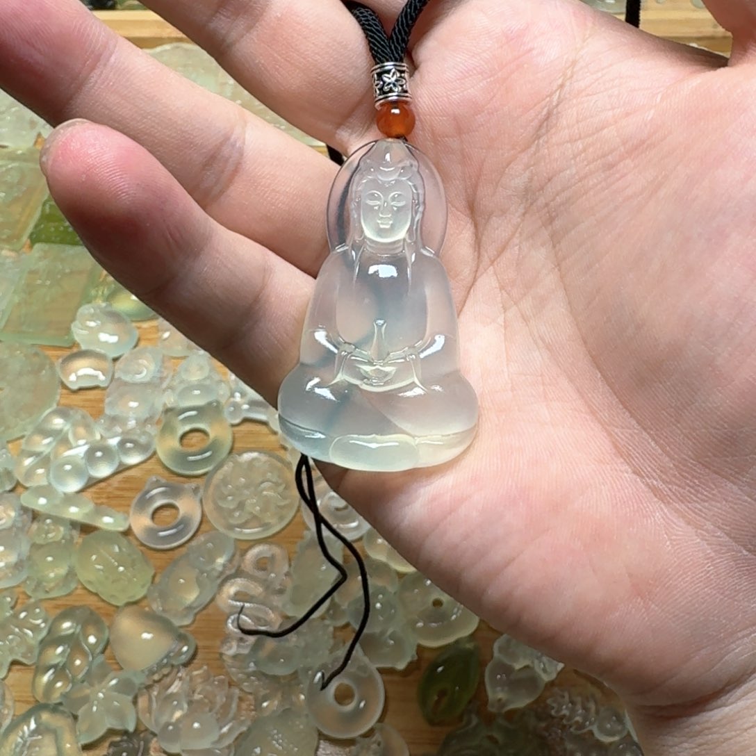 蛇纹石玉颈饰未镶嵌