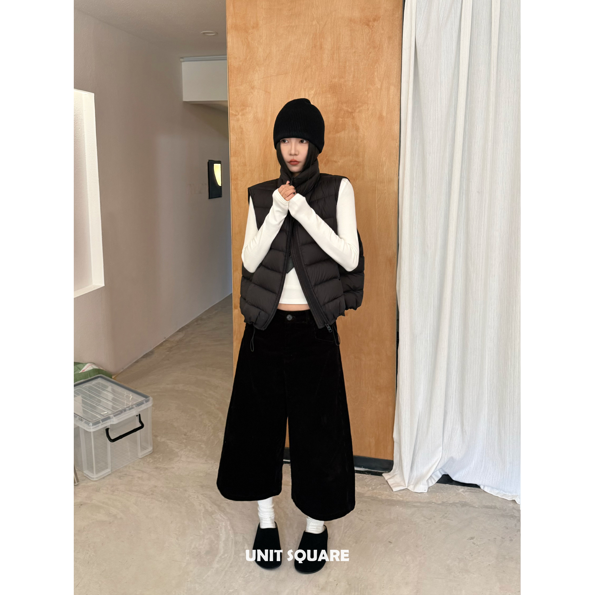 Unit Square 浓郁黑巧 复古灯芯绒松弛时髦显瘦直筒宽松七分中裤