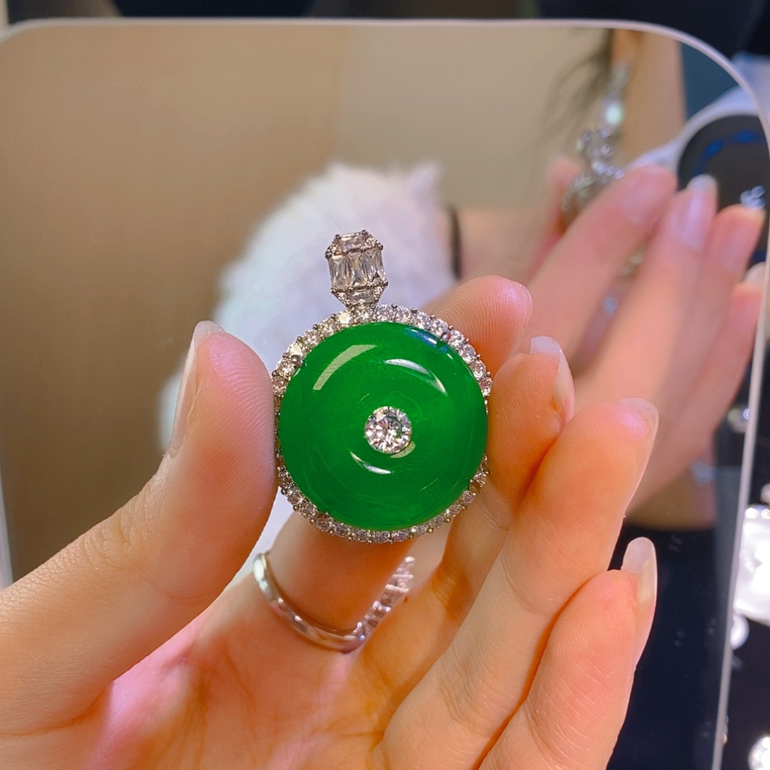 锆石铜合金。白富美