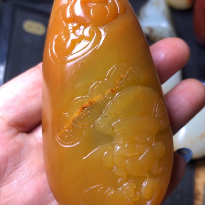 默***龙和田玉未镶嵌珠宝奇石