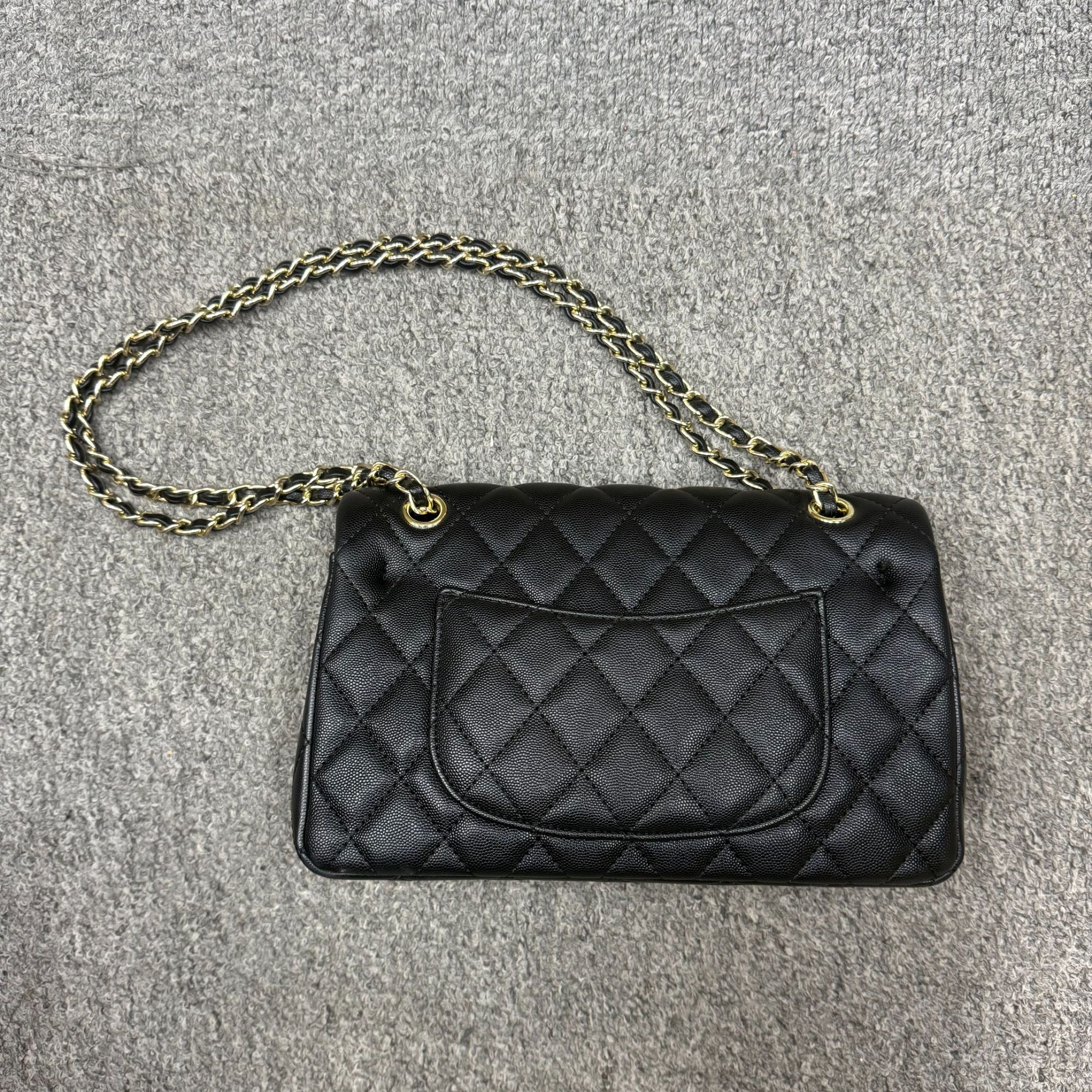 【A16】   新款经典 菱格鱼子酱CF-金扣