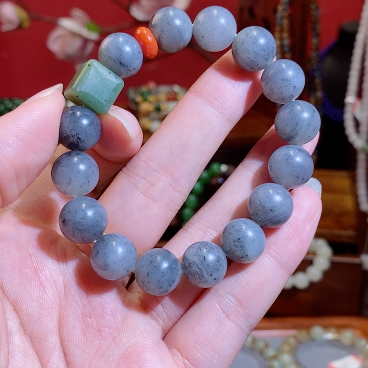 未镶嵌和田玉手链