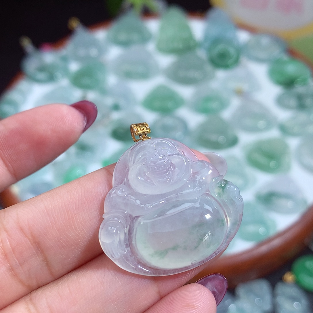 翡翠未镶嵌颈饰佛公