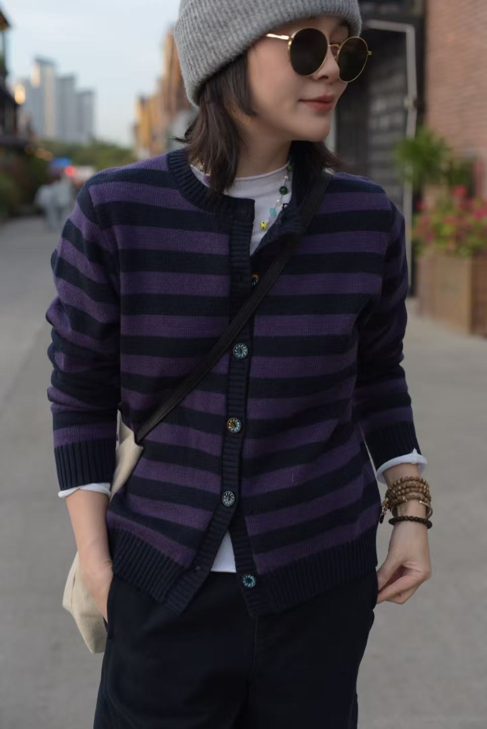 【秀秀新品】 紫色条纹彩色扣开衫毛衣外搭女士