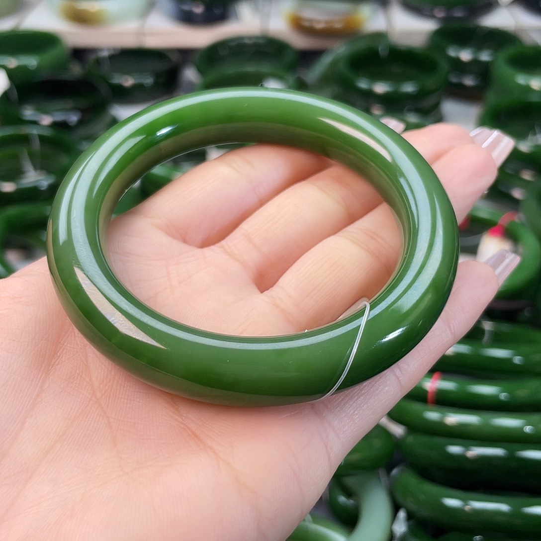 和田玉（碧玉）手镯未镶嵌