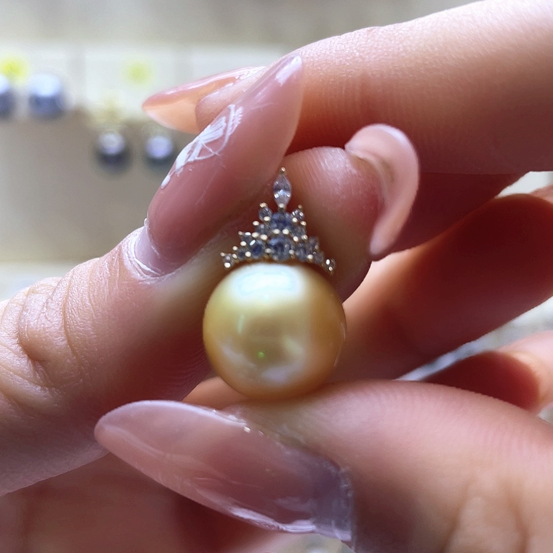 海水珍珠颈饰18K金镶嵌