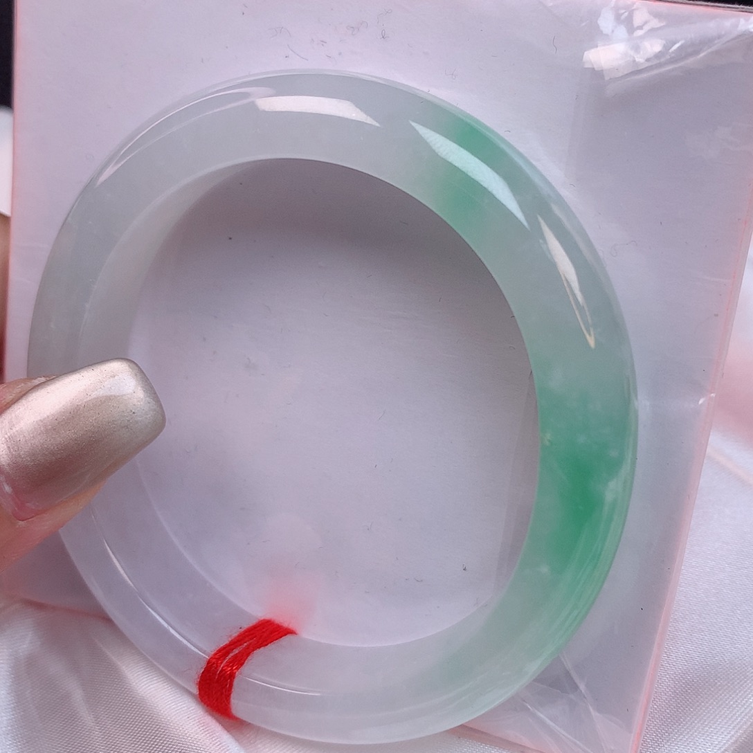 翡翠手镯（圆镯）未镶嵌56