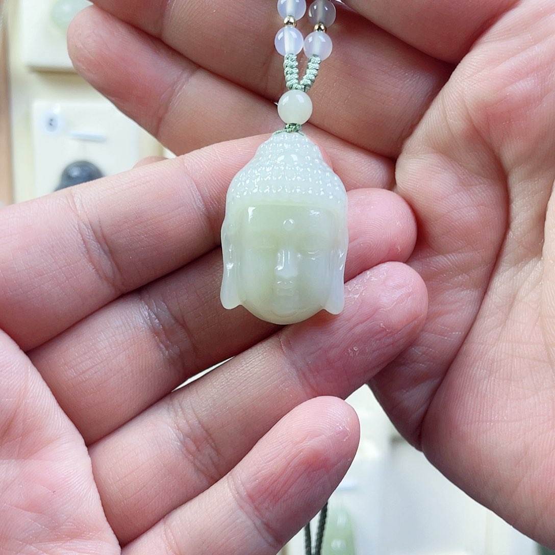 和田玉吊坠(赠链)未镶嵌马