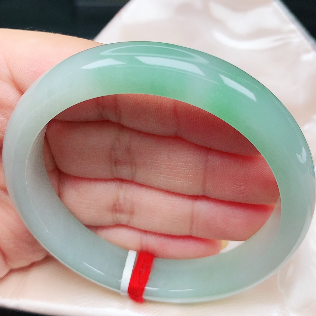 未镶嵌手镯翡翠12冰胶绿细腻