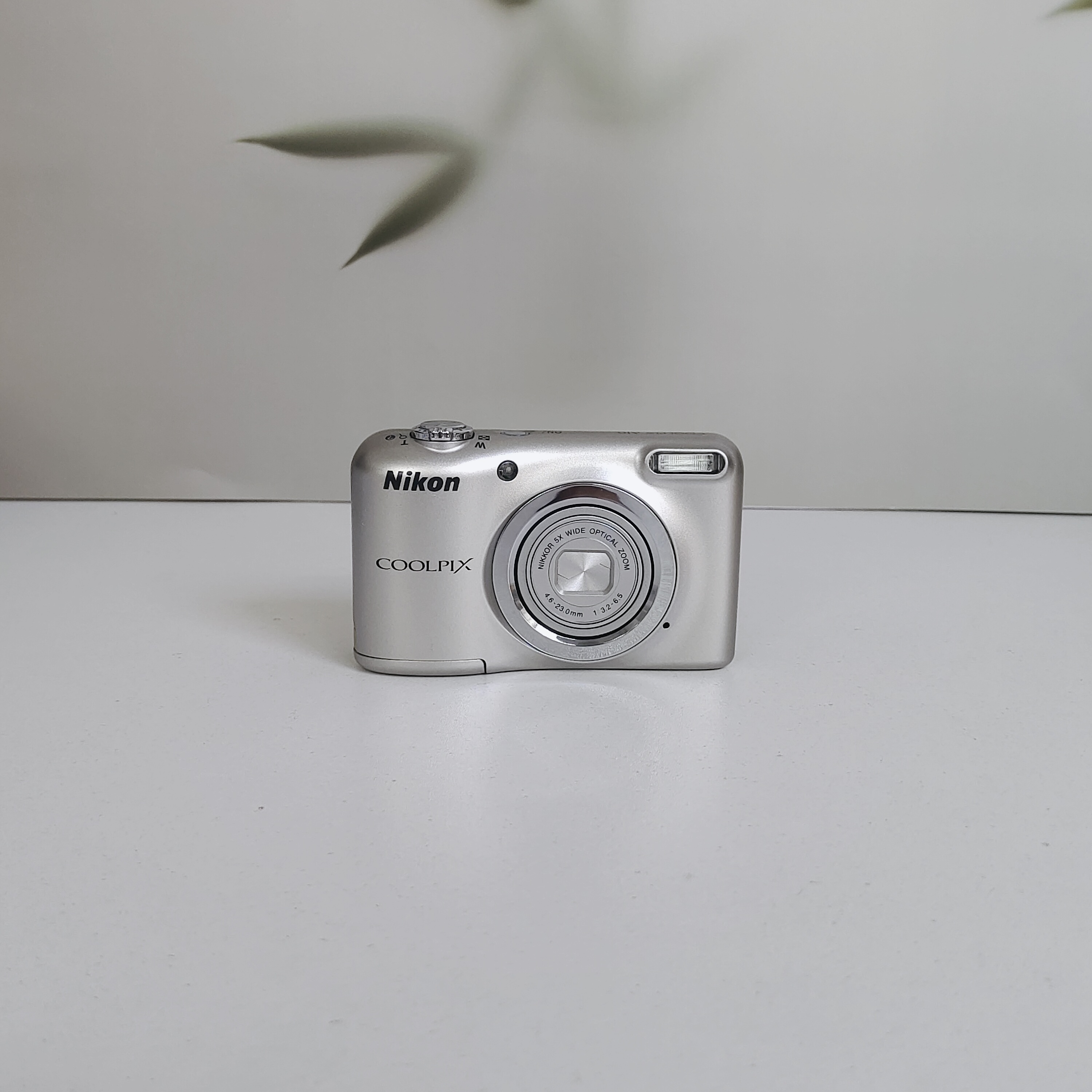 9新 Nikon/尼康 a10 ccd相机1600万像素5倍光学变焦日版