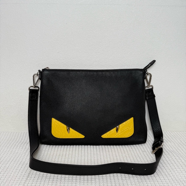 99新 FENDI/芬迪 97新/5744时尚休闲全皮小怪兽斜挎包/可手拿
