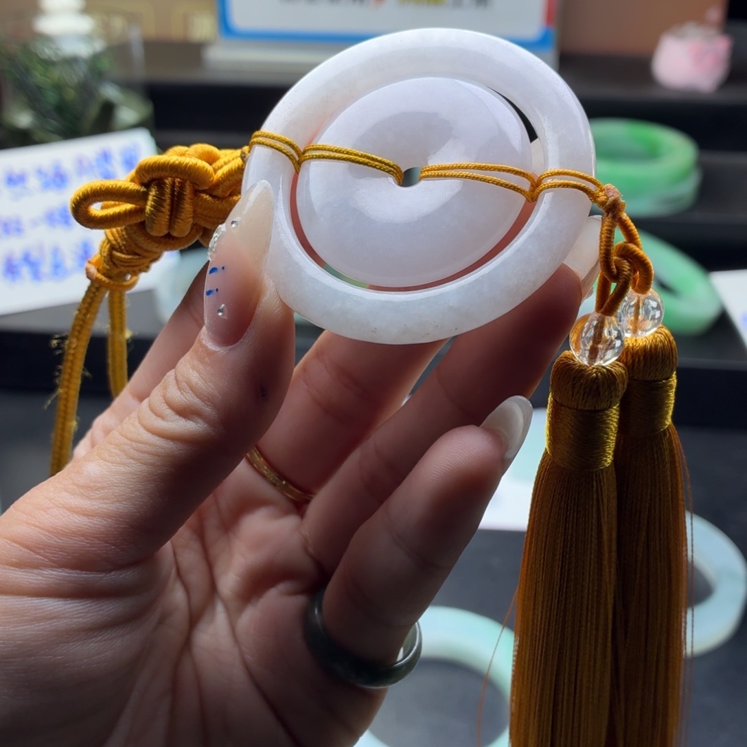 想***①翡翠未镶嵌挂件翡翠