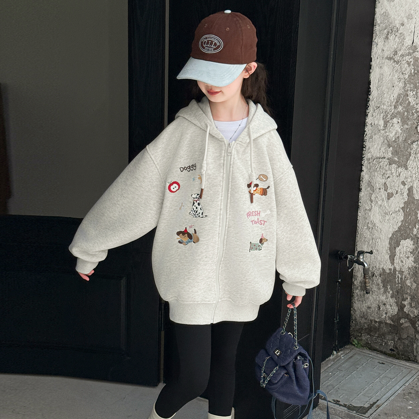 女童外套春秋款2025新款洋气儿童休闲连帽棒球服秋装女孩宽松上衣
