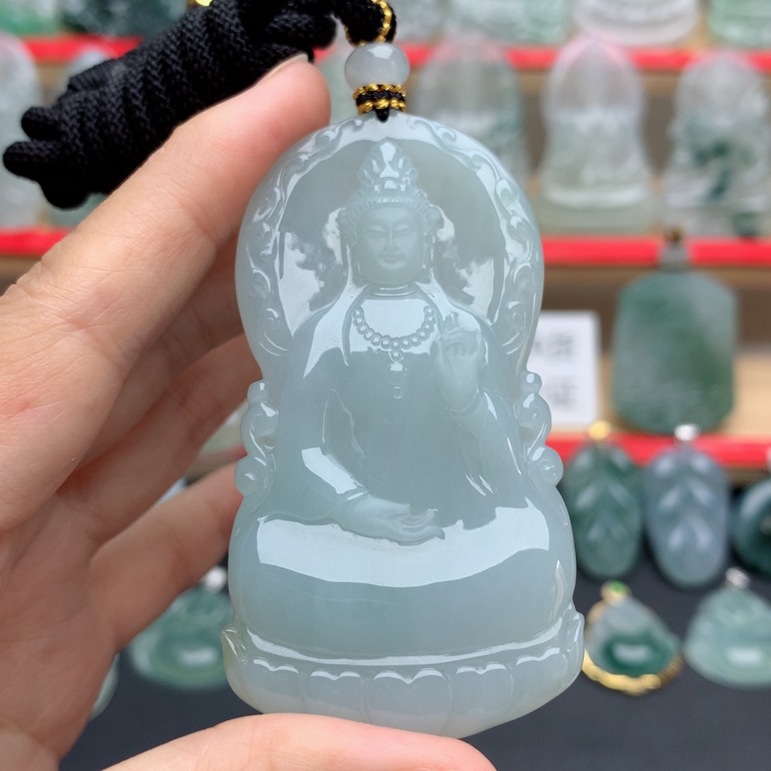 翡翠未镶嵌颈饰素衣