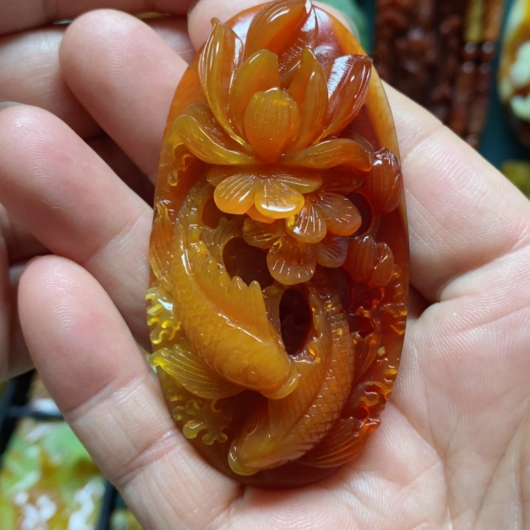 岫玉吊坠(赠链)未镶嵌红*