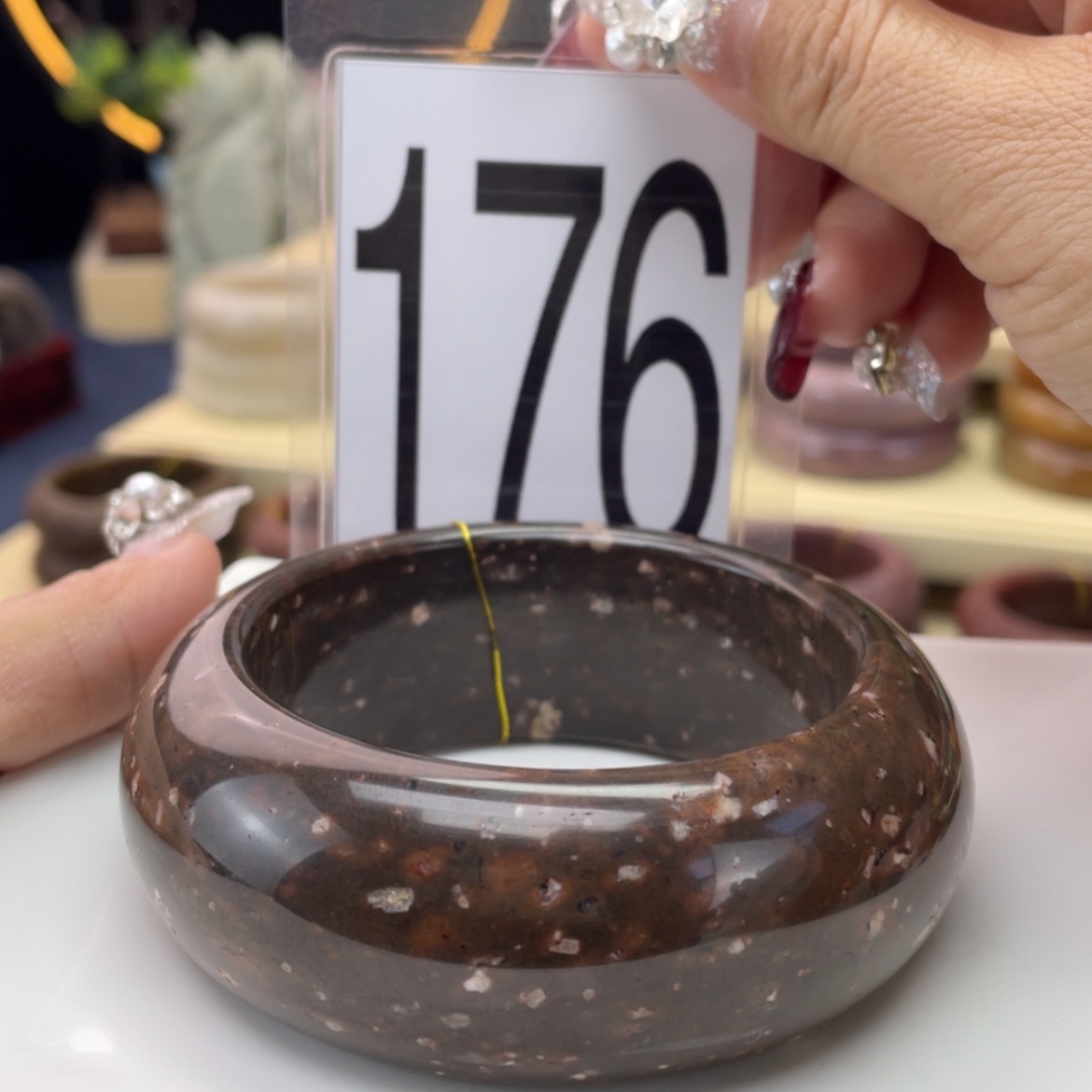 【闪购商品】石英质玉手镯未镶嵌