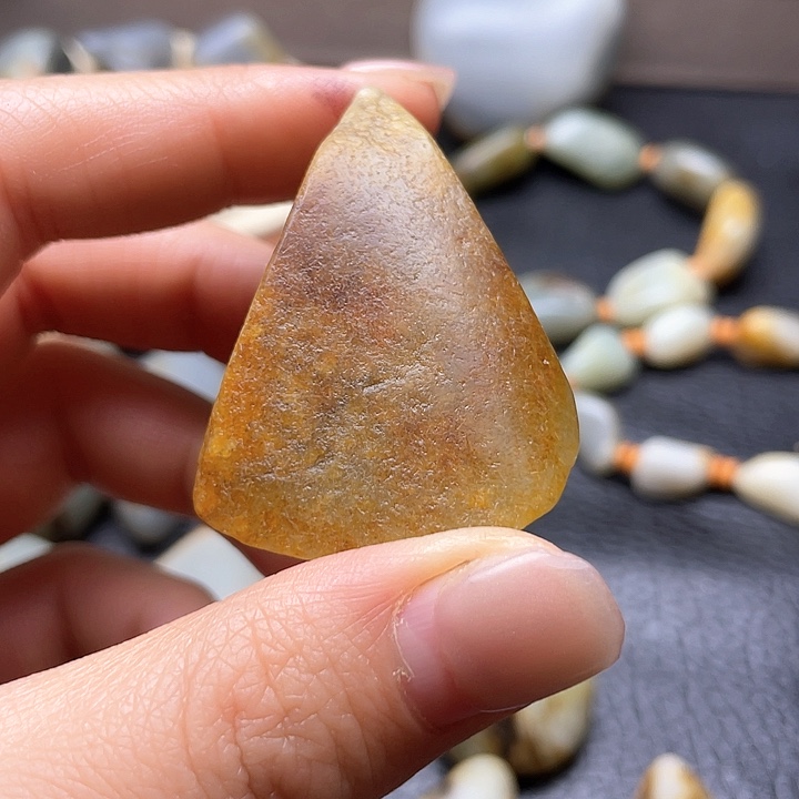 和田玉颈饰未镶嵌13