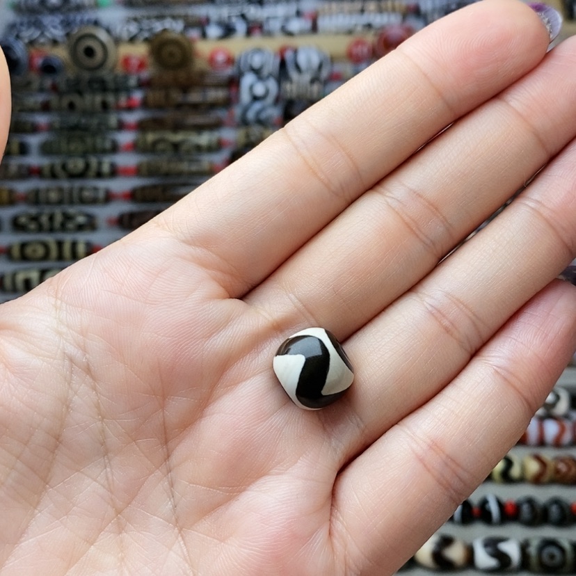 【闪购商品】玛瑙/玉髓颈饰未镶嵌小**?