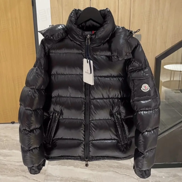 未使用 MONCLER 盟可睐经典maya系列羽绒服/3码/原吊牌/价15900