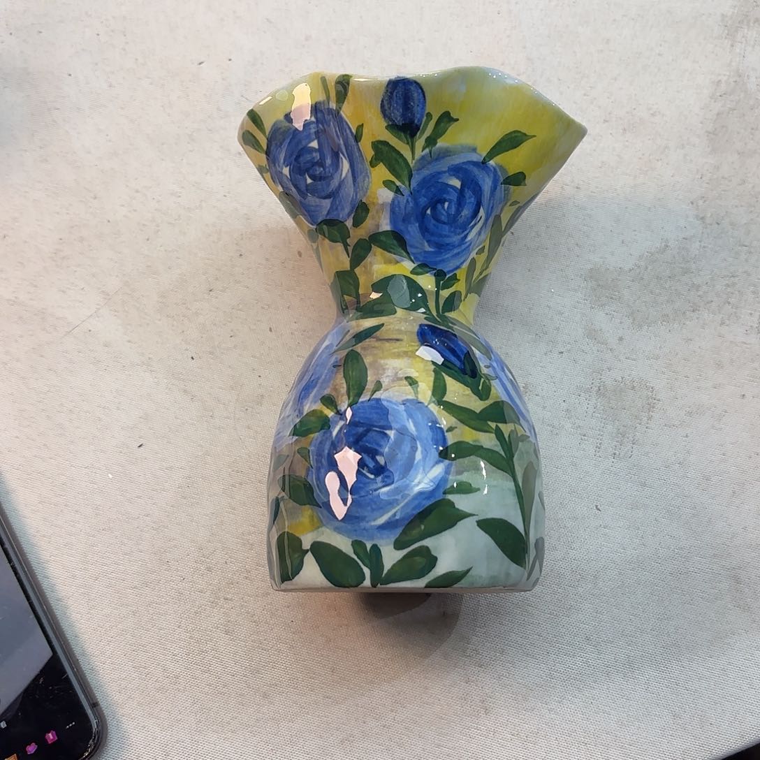 瓷片在这里我们就像你这样不容易