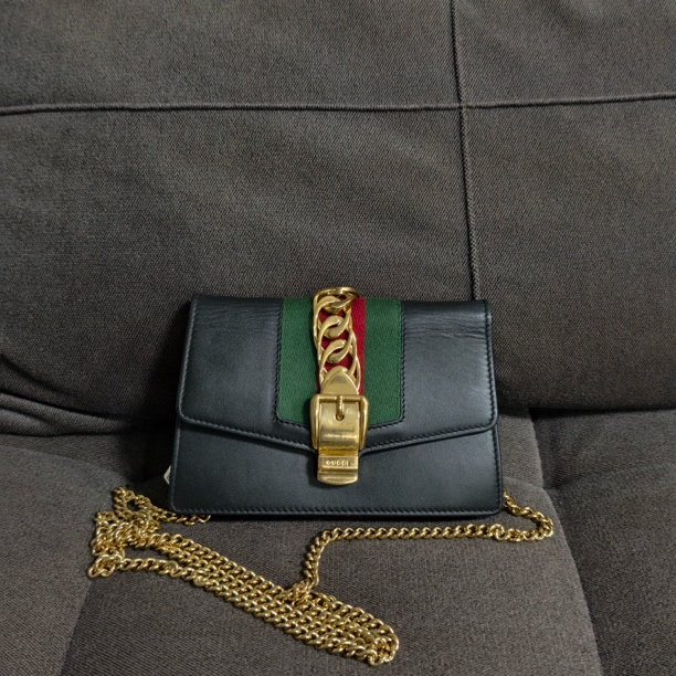 95新 GUCCI/古驰 G专属/古驰塞尔维亚斜挎包/07129