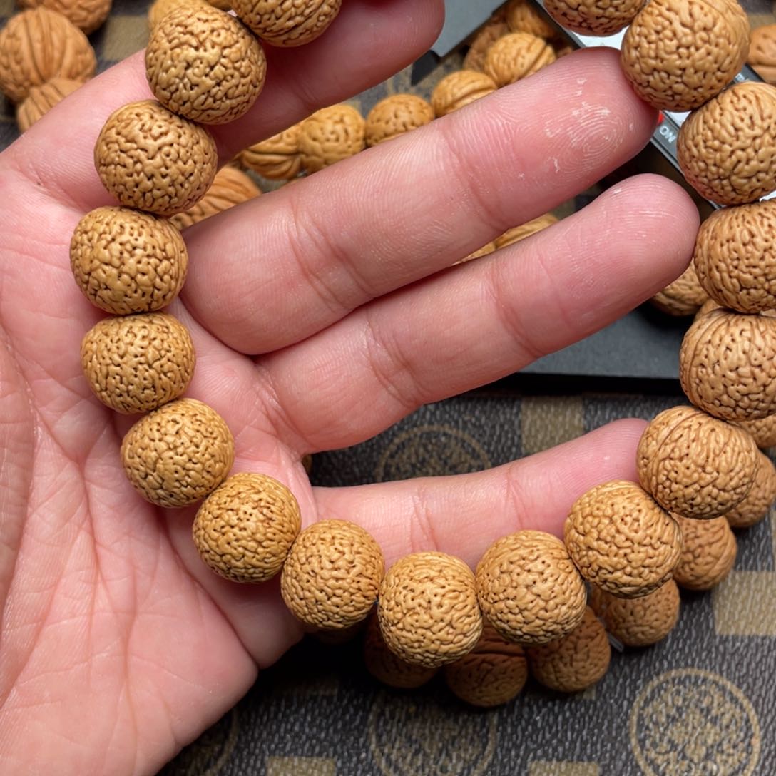 桃核吊坠朱****c蚂蚁蛋蚂蚁蛋