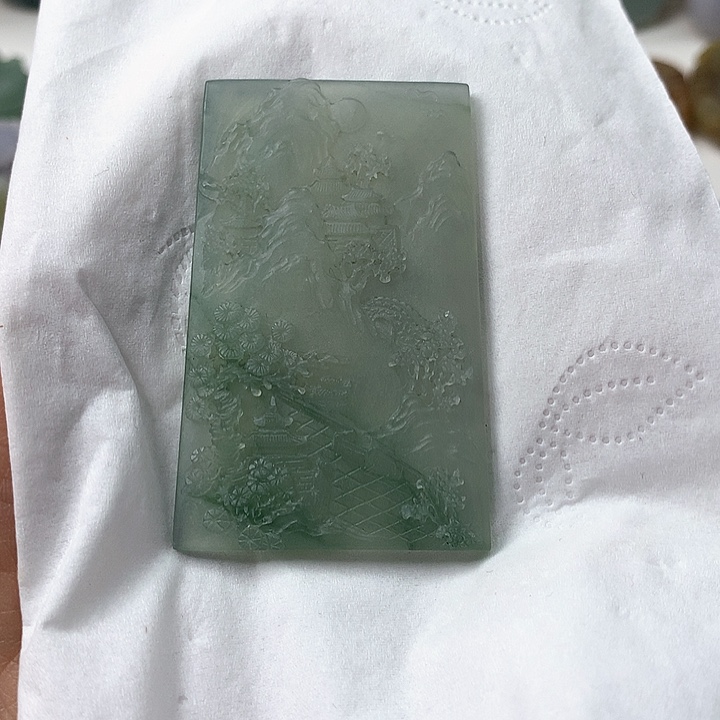 未镶嵌定制翡翠山水 毛货 无鉴赏期 