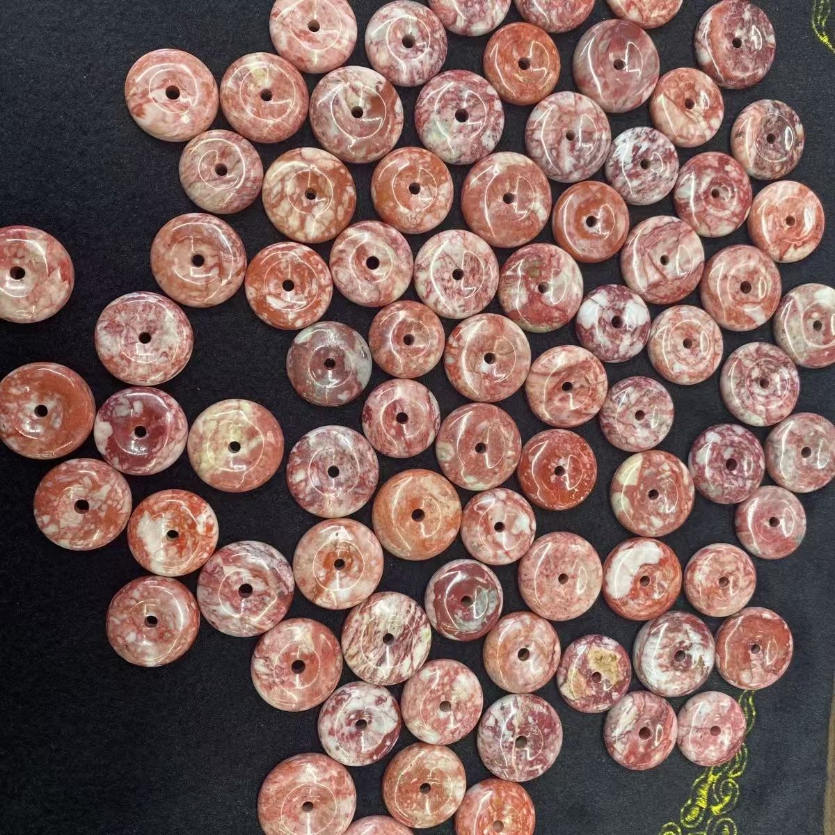 天然辰砂天然朱砂原矿石平安扣吊坠