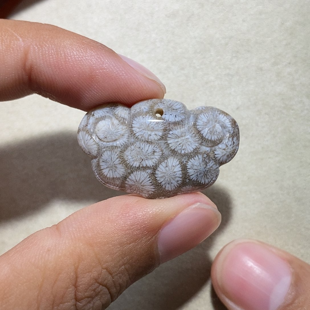 硅化珊瑚（珊瑚玉）手链未镶嵌黑花75