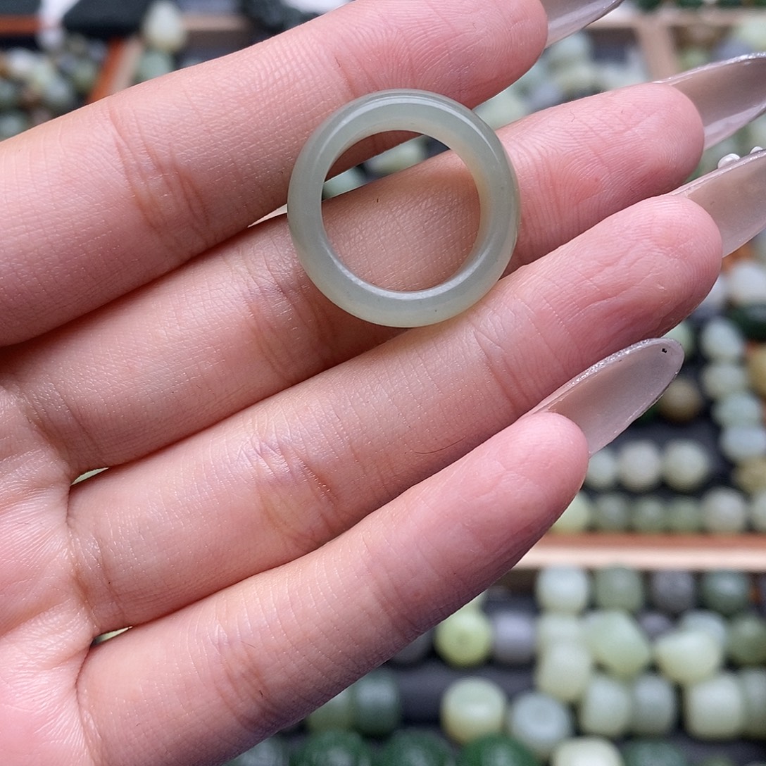 怀***）和田玉未镶嵌珠宝半成品