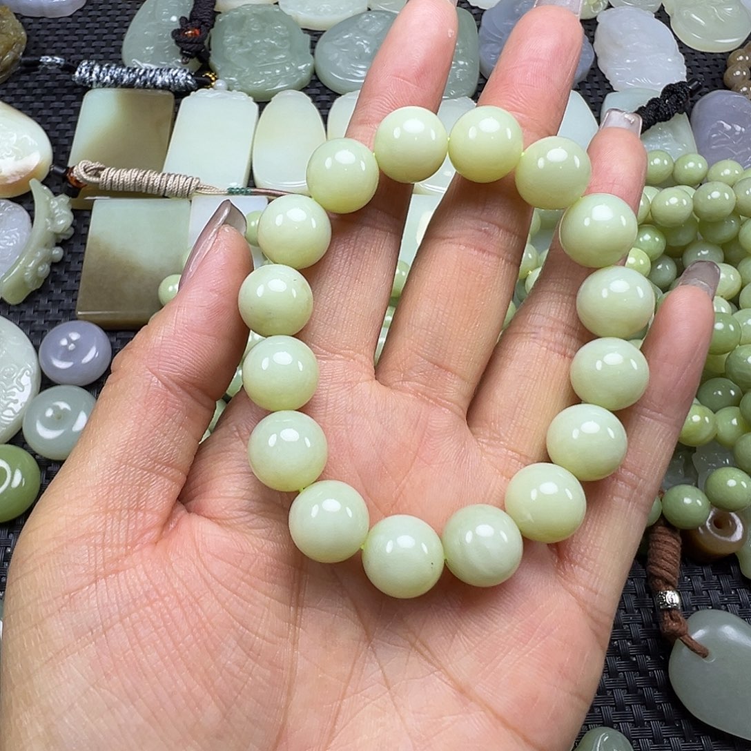 樱***i和田玉未镶嵌吊坠(不含链)卡12（买断价，不退啊不换）