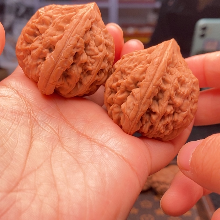 把件文玩核桃虎头王43尺