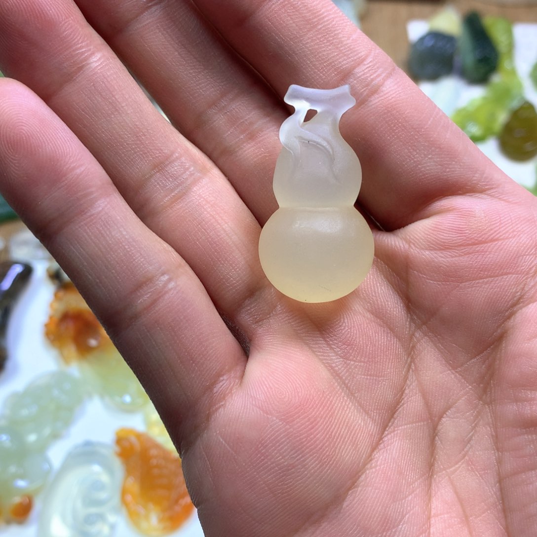 岫玉颈饰未镶嵌哑光立体葫芦