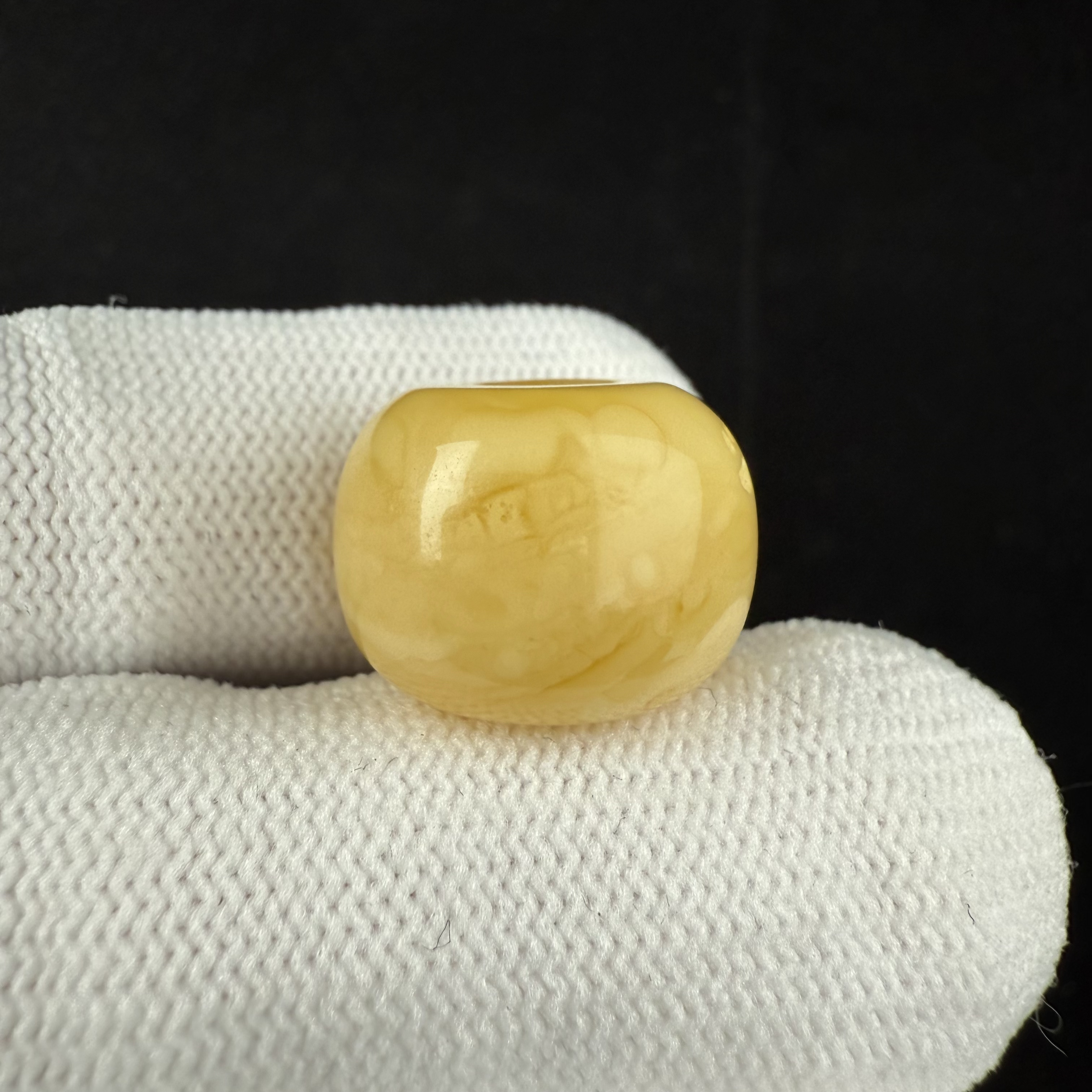 B4854天然蜜蜡 俄料瑕疵扣子墩子18*13mm 一物一图 假一罚十