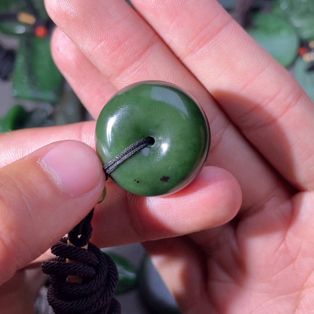 和田玉（碧玉）颈饰未镶嵌